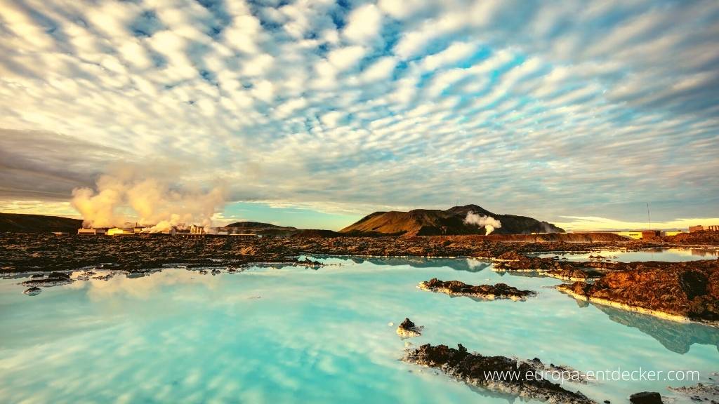 Himmel über der Blauen Lagune in Island