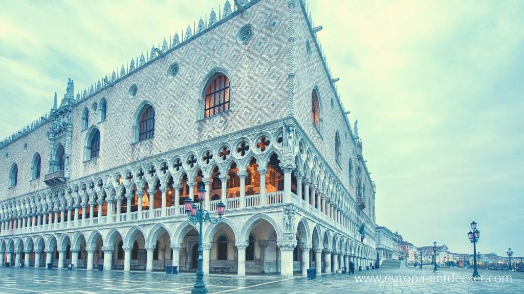 Prachtvoller Palast von Venedig