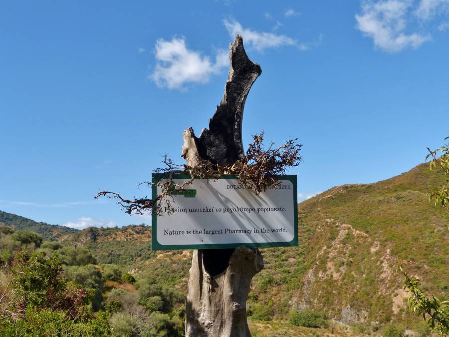 Schild im Botanischen Garten auf Kreta