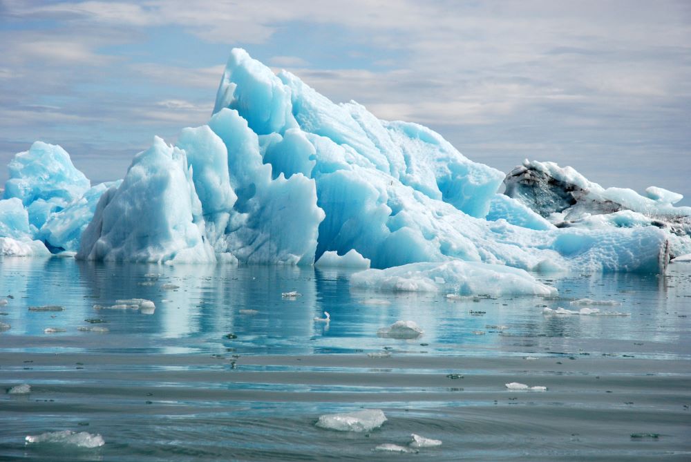 Faszination schwimmende Eisschollen an der Gletscherlagune in Island
