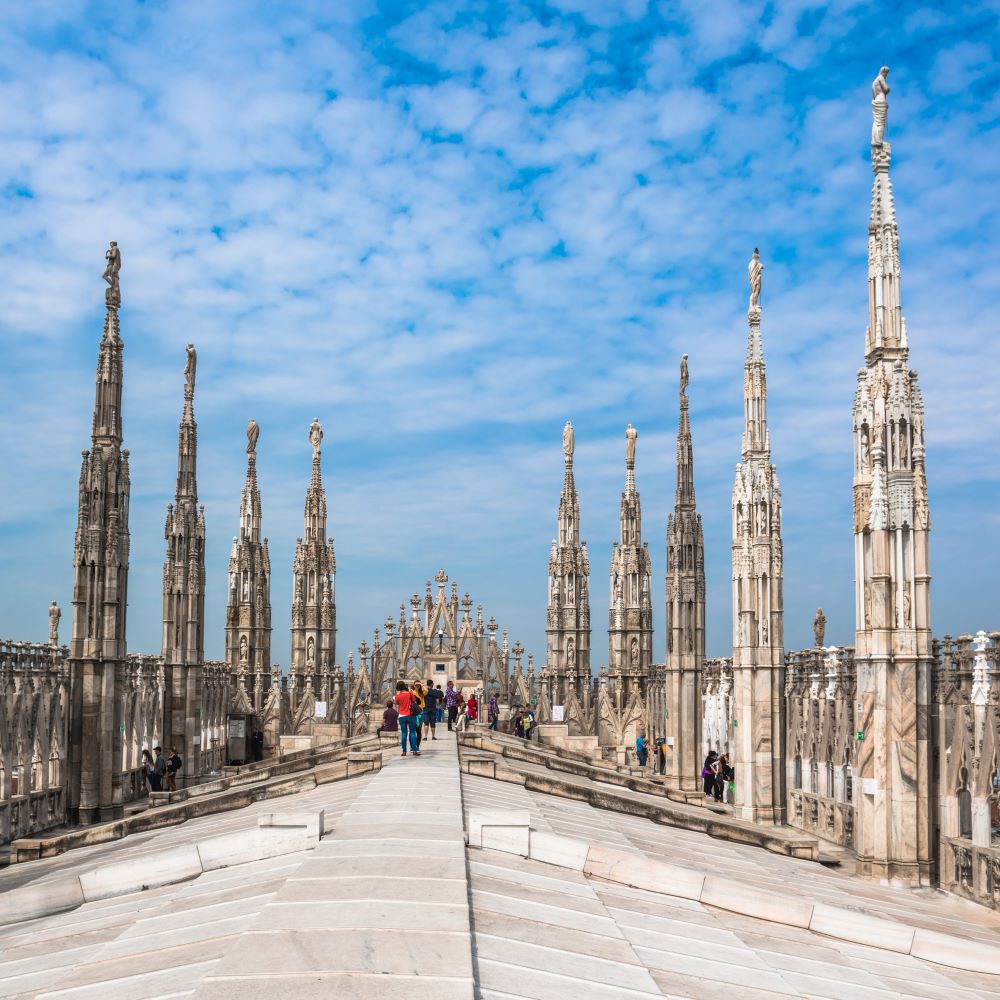 Auf dem Dach des Doms von Mailand kann man sich frei bewegen