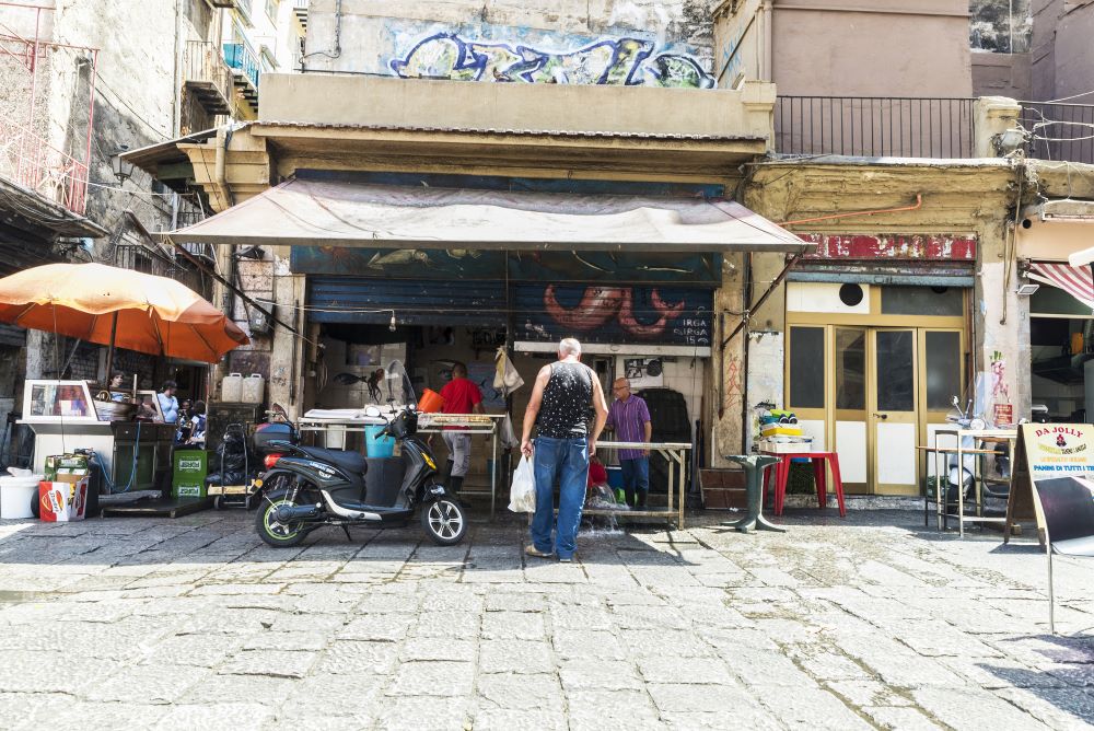 In Palermo gibt es viele Straßenstände mit Essensverkauf
