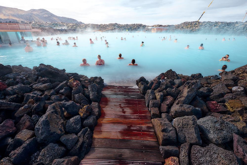 Wir vergleichen Erfahrungen von Besuchern der Blauen Lagune in Island